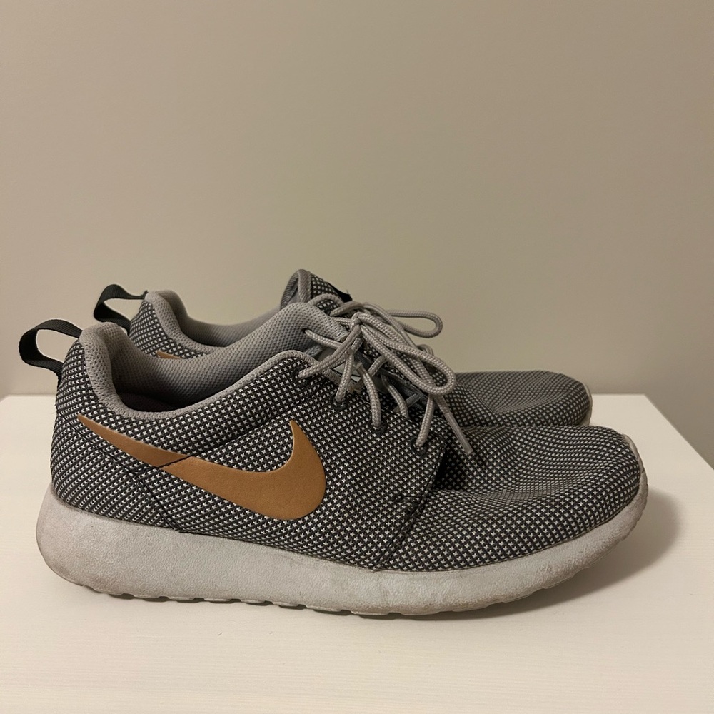 Nike Black and Gold Casual Sneakers
